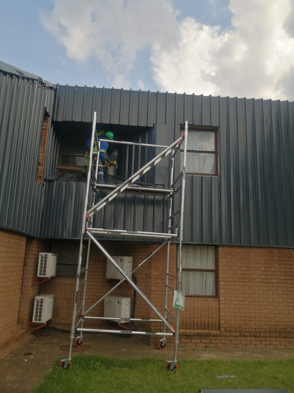 27618279831_status_61ca31f08e6942a7a3ab32d0c7daa44b